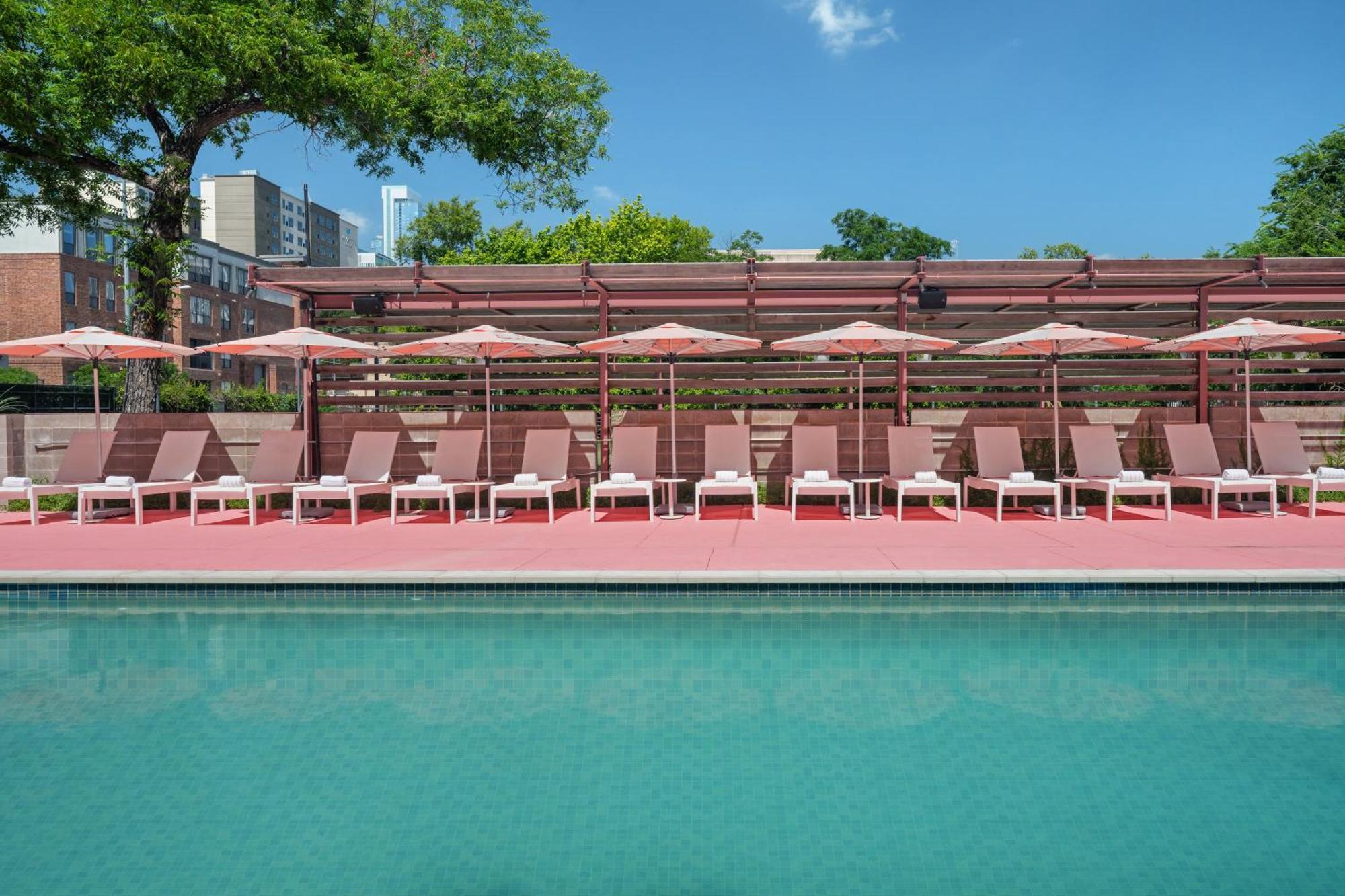 Downright Austin, A Renaissance Hotel Exterior photo